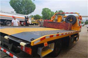 玉树附近拖车电话号码服务